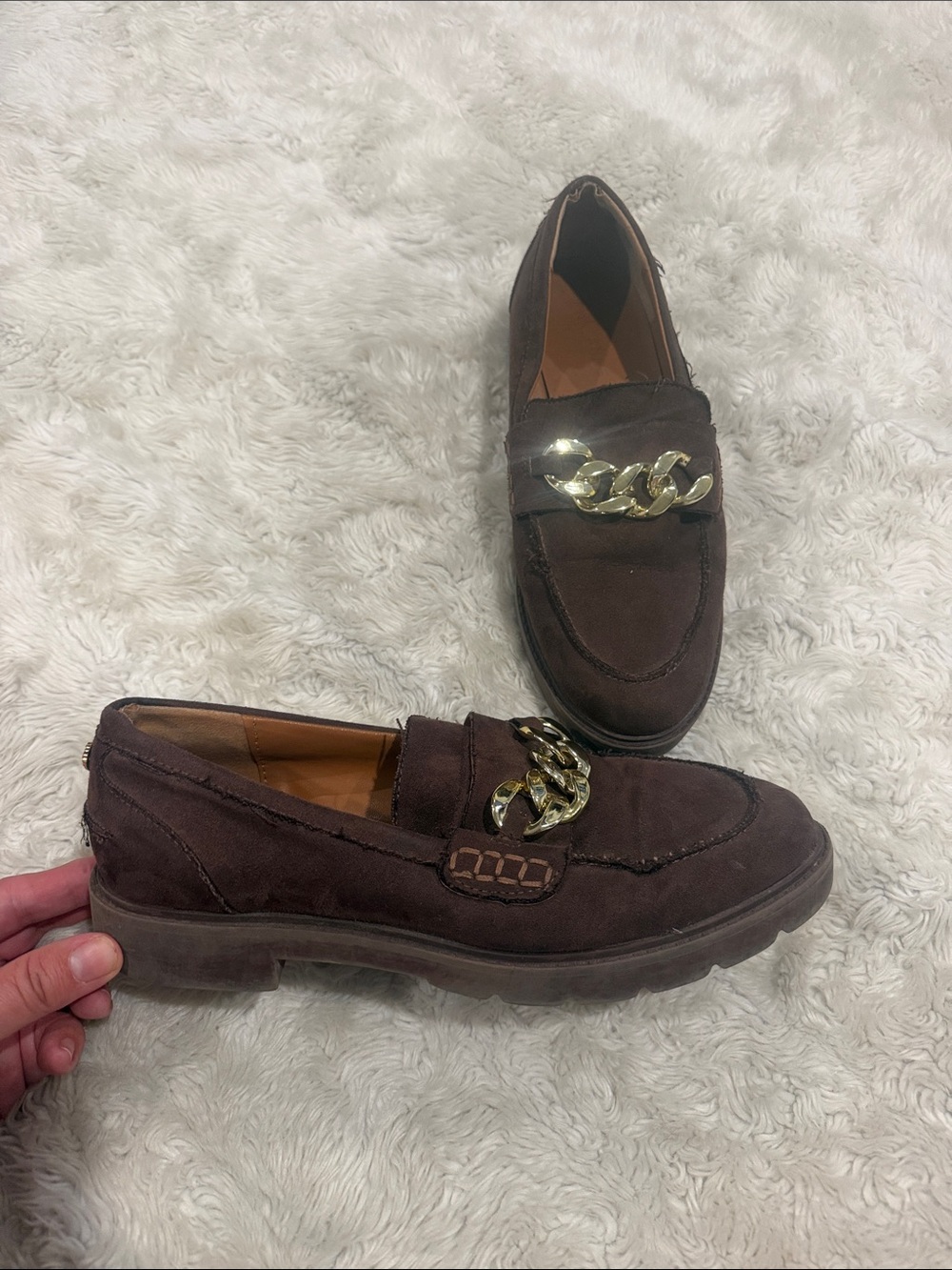 Anne Klein Eunice slip-on loafers with Gold Chain Accent Woman’s size 7.5